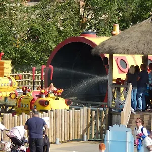 Flamingo Land - Maple Grove Mg32 Kirby Misperton